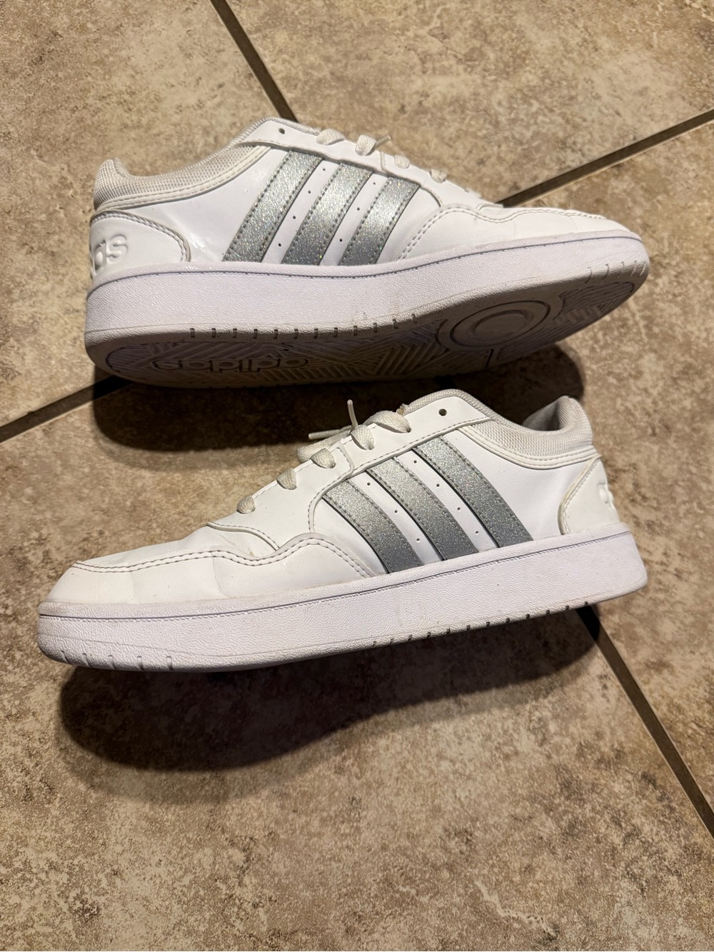 adidas White Sneakers with Silver Stripes and Low-Top Design
